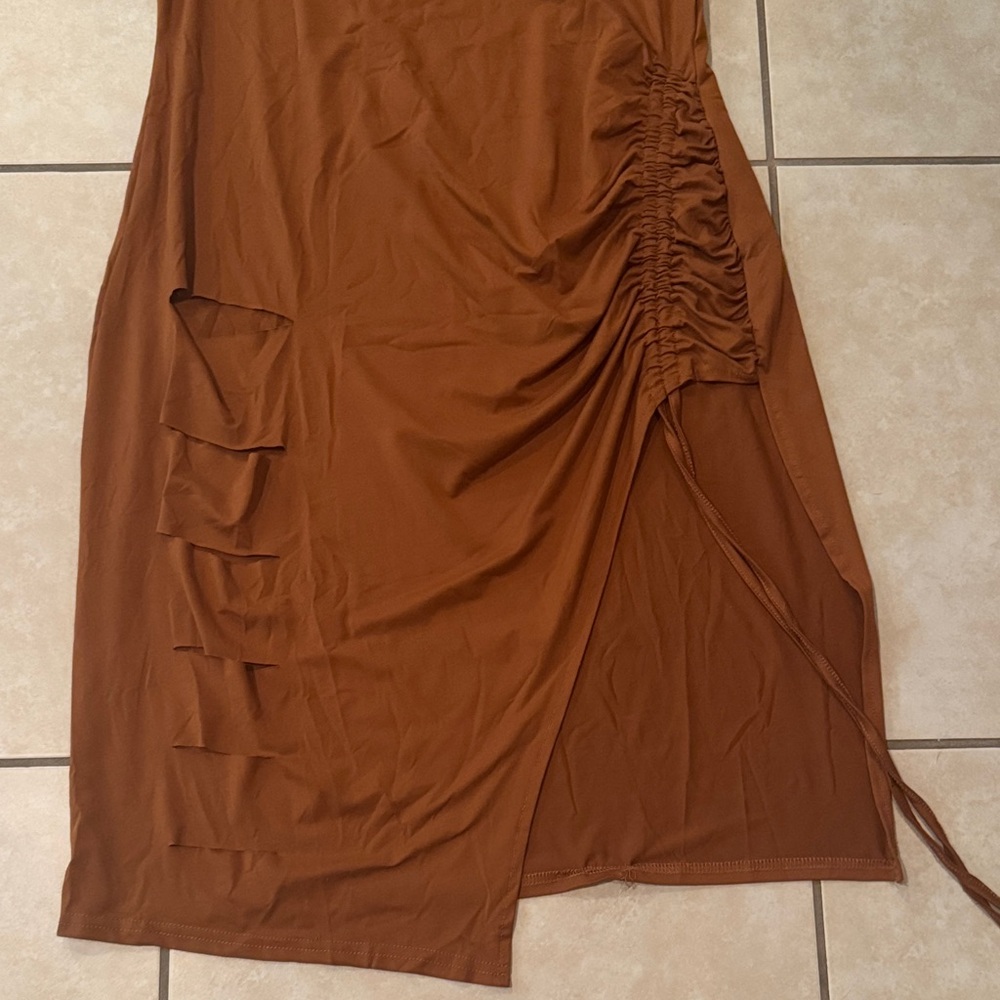 Brown Ripped and Ruched Dress - Picture 2 of 3